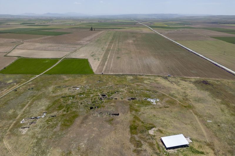 FOTO Cum arată pâinea de acum 5.000 de ani care a fost recreată în Turcia